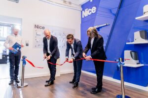 opening the smart home center